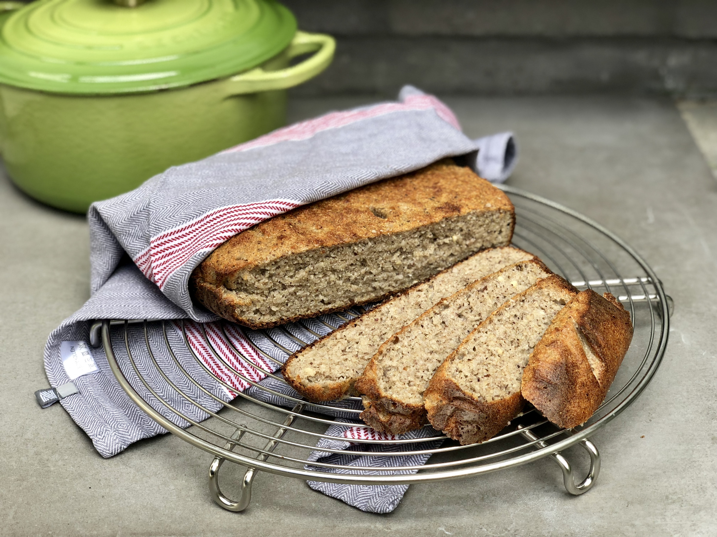 Nydelig Fermentert Bokhvetebrød – Berit Nordstrand